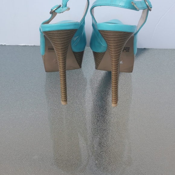 Turquoise Heels - Picture 4 of 4
